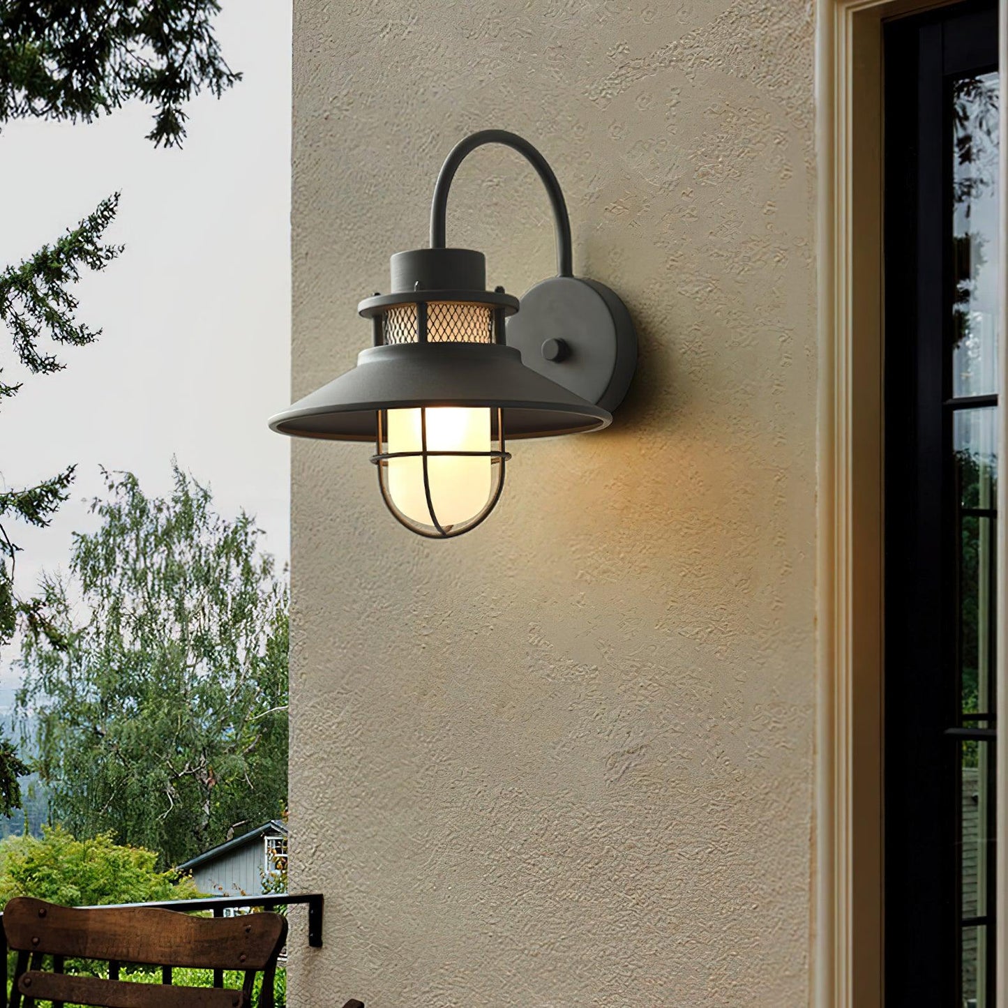 Felix Outdoor Wall Lamp