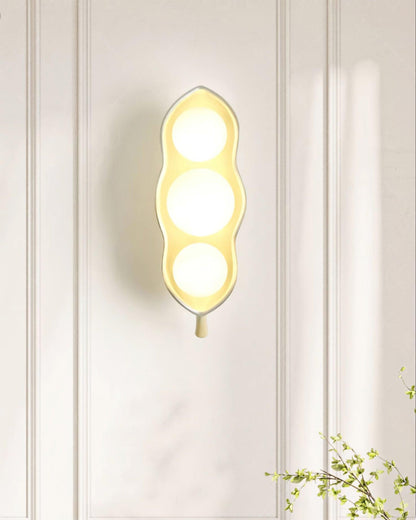 Pea Wall Lamp