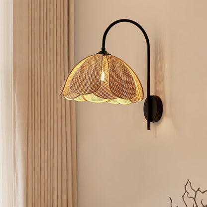 Rattan Petal Wall Lamp