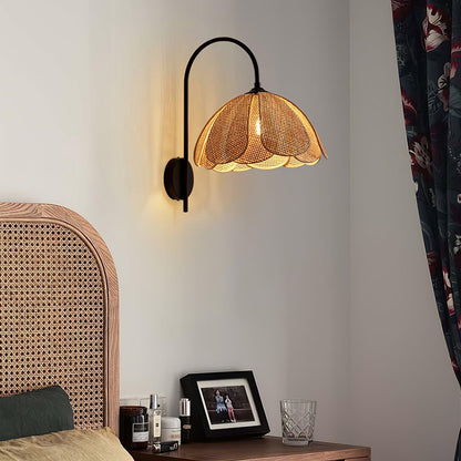 Rattan Petal Wall Lamp