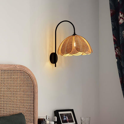 Rattan Petal Wall Lamp